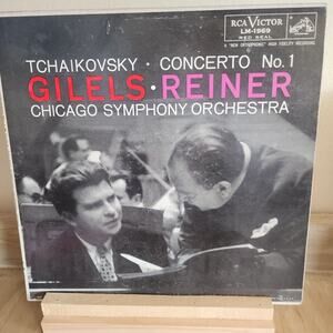 1672 Tchaikovsky Concerto No. 1; Gilels, Reiner; RCA Victor LM-1969; VG